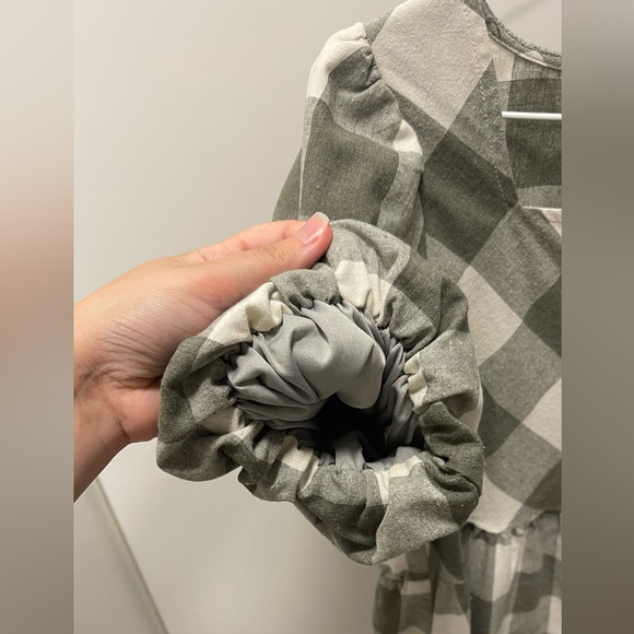 Square Neck Green & White Buffalo Plaid Puff Sleeve Midi Dress - Picture 6 of 7